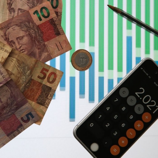 Auxílio emergencial é pago a beneficiários do Bolsa Família com NIS 6