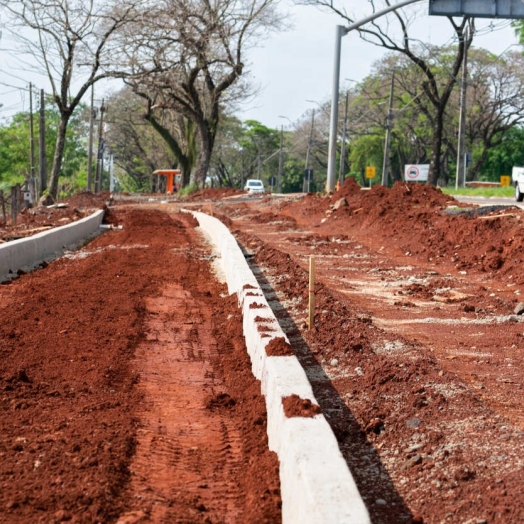Avança a última fase das obras na Avenida Tancredo Neves, em Foz do Iguaçu