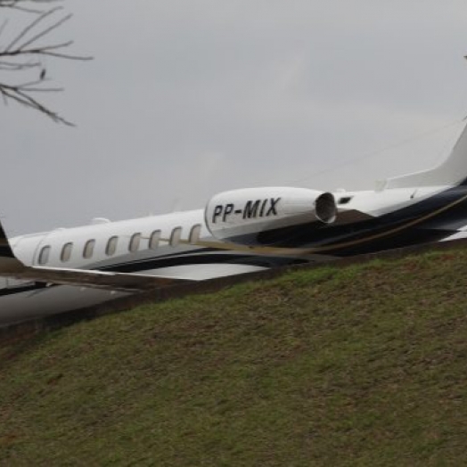 Avião com pneus estourados em Congonhas saiu de Foz do Iguaçu