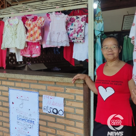 Avó realiza Brechó Solidário para ajudar no tratamento de neta com necessidades especiais