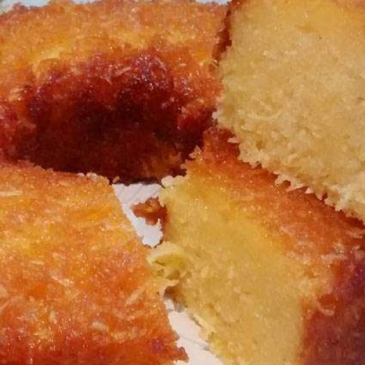 Bolo de mandioca simples