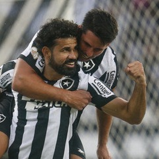 Botafogo chega a 90% de chance de título, e Vasco tem 35% de se salvar. Veja probabilidades de cada time