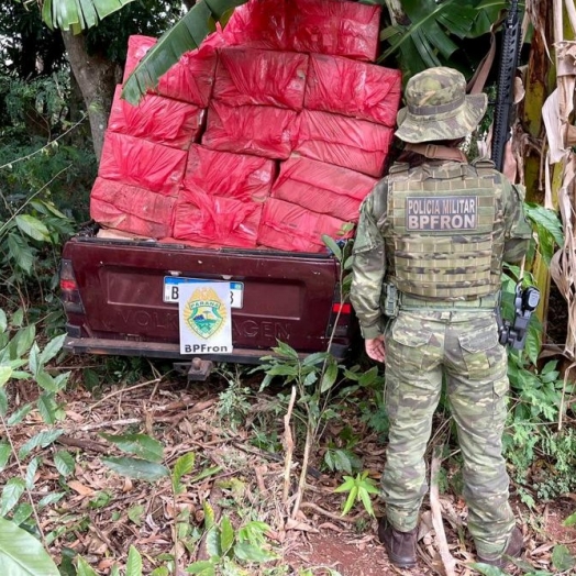 BPFRON e NEPOM/PF apreendem veículos e cigarros contrabandeados, em Guaira