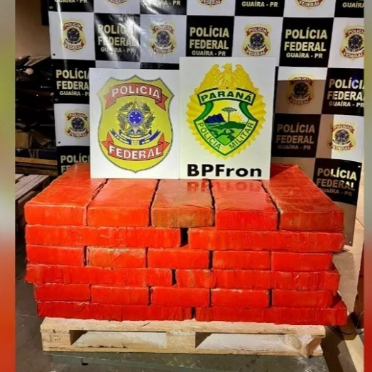 BPFron e Polícia Federal apreendem carro carregado com mais de 500 kg de drogas