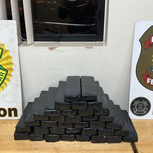 BPFRON encaminha mulher com quase 23kg de maconha na mala em ônibus