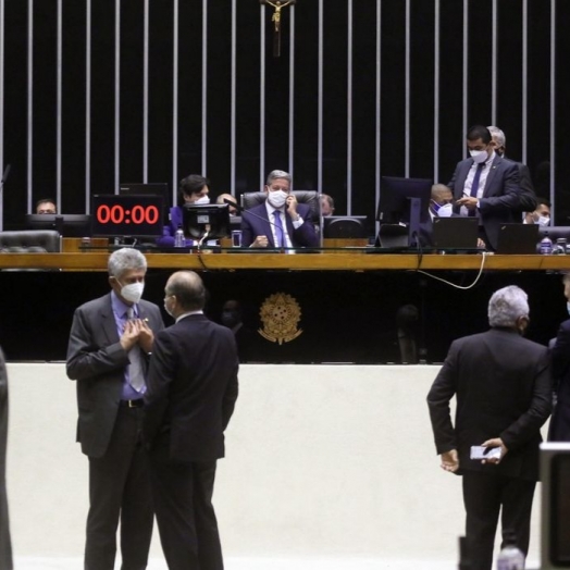 Câmara aprova valor fixo para cobrança do ICMS para combustíveis