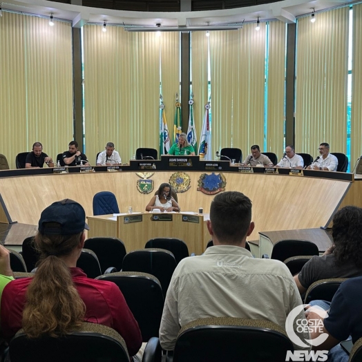 Câmara de São Miguel do Iguaçu debate projetos do executivo durante 8ª sessão ordinária