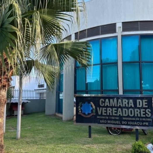 Câmara de São Miguel do Iguaçu realiza sessão com homenagens e debate sobre Programa Juro Zero