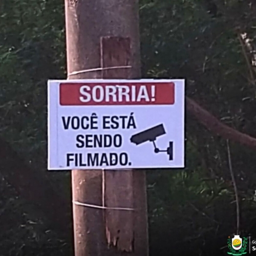 Serranópolis: Câmeras são instaladas na Antiga Pedreira após reincidência de descarte ilegal de lixo
