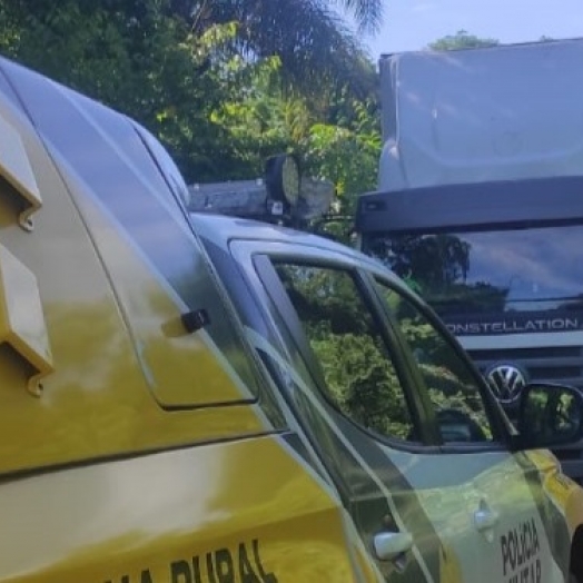 Caminhão é roubado e abandonado em Medianeira