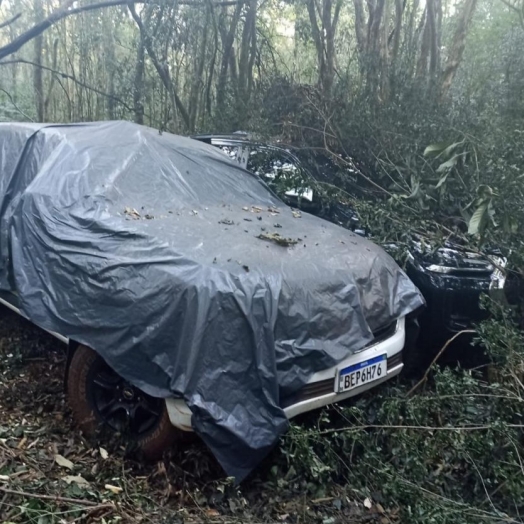 Caminhonetes recuperadas pela PM em Santa Helena foram roubadas em Cascavel