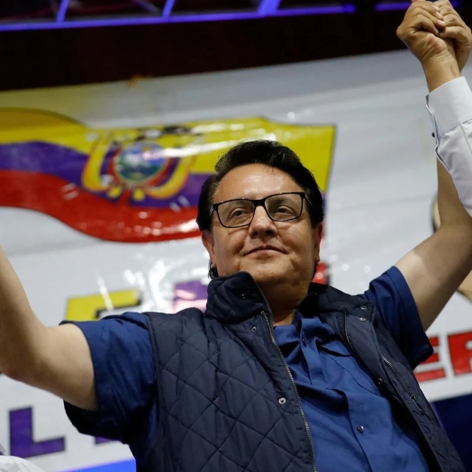 Candidato à presidência do Equador é assassinado com três tiros na cabeça ao sair de um comício
