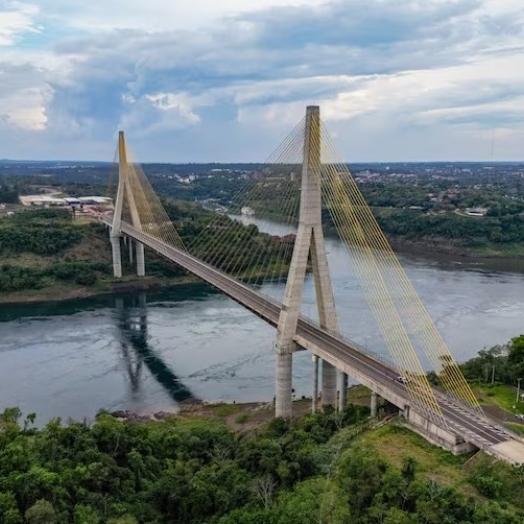 Carros começam a cruzar a Ponte da Integração; veja quem pode passar