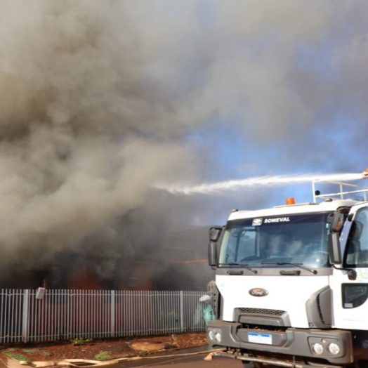 Casa é parcialmente destruída pelo fogo em Itaipulândia: Defesa Civil atuou no controle das chamas