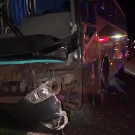 Casal morre em colisão frontal entre moto e ônibus na BR-277 em Cascavel