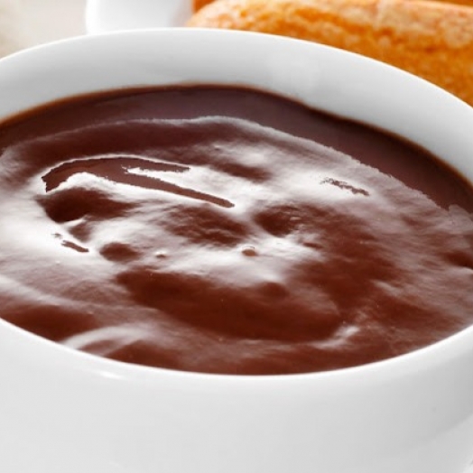 Chocolate quente cremoso simples