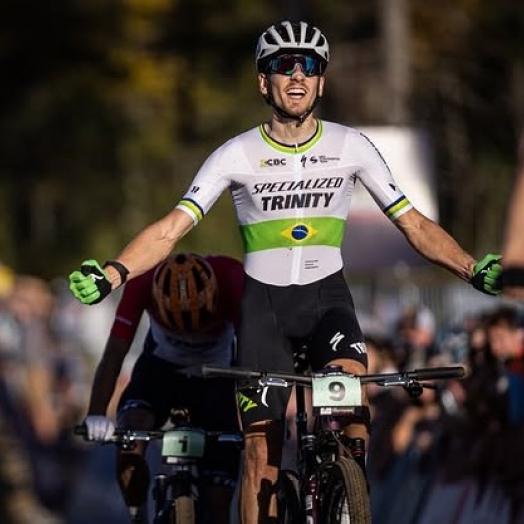 Ciclista de Medianeira conquista quatro pódios em competição internacional no Chile