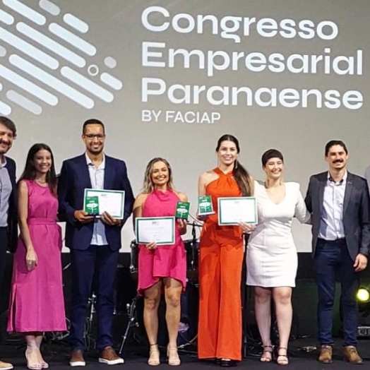 Cojem de Santa Helena é certificado com Selo Araucária em congresso empresarial
