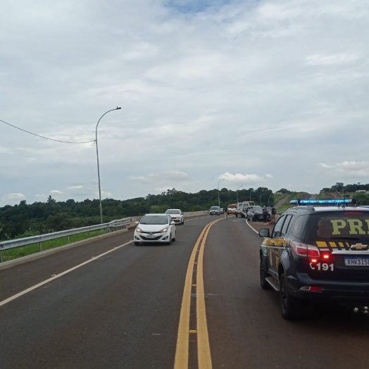 Colisão frontal deixa cinco pessoas feridas na BR-277 em Foz do Iguaçu