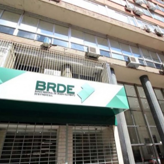 Com salários de até R$ 10,1 mil, BRDE abre concurso para vagas de ensino médio e superior