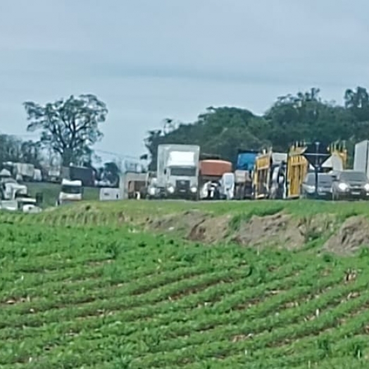 Condutores relatam lentidão na BR 277