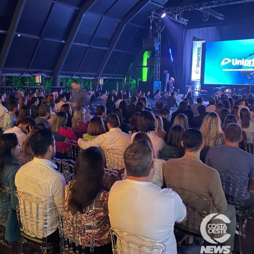 Conecta Uniprime reuniu cooperados de Medianeira em uma noite especial