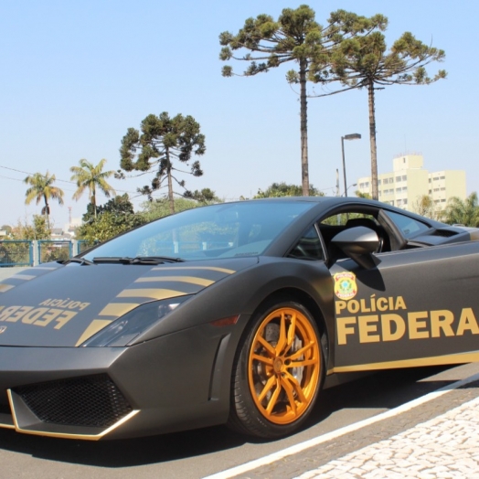 Conheça o veículo esportivo de luxo utilizado pela Polícia Federal