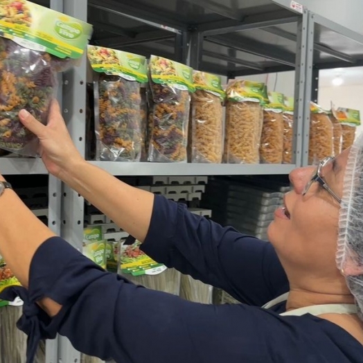 Cooperativa inova com macarrão orgânico feito de legumes e conquista reconhecimento nacional
