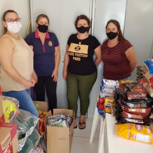 CRAS de Matelândia recebe doações de ação realizada pela Acima