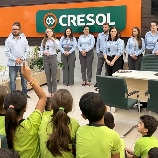Cresol beneficia 650 alunos com projetos educacionais