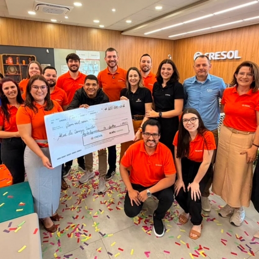 Cresol entrega prêmio de R$ 100 mil a cooperado em Foz do Iguaçu
