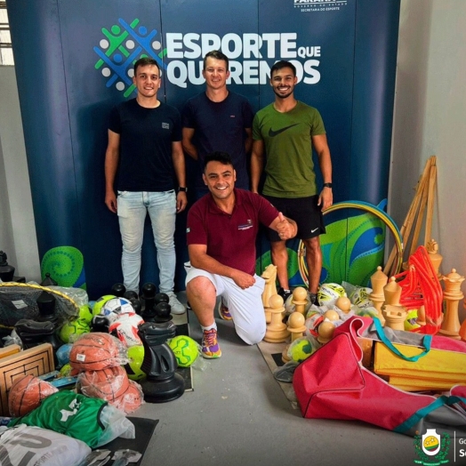 Serranópolis: Departamento de esportes recebe equipamentos do Programa “O esporte que queremos” do Governo do Estado