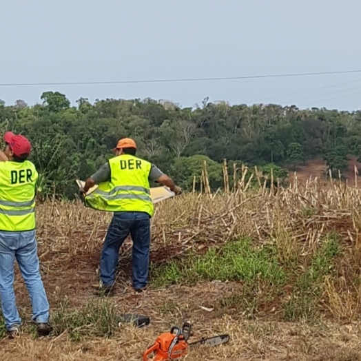 DER/PR inicia instalações das placas de sinalização de trânsito na rodovia PR-495, entre Medianeira e Serranópolis do Iguaçu