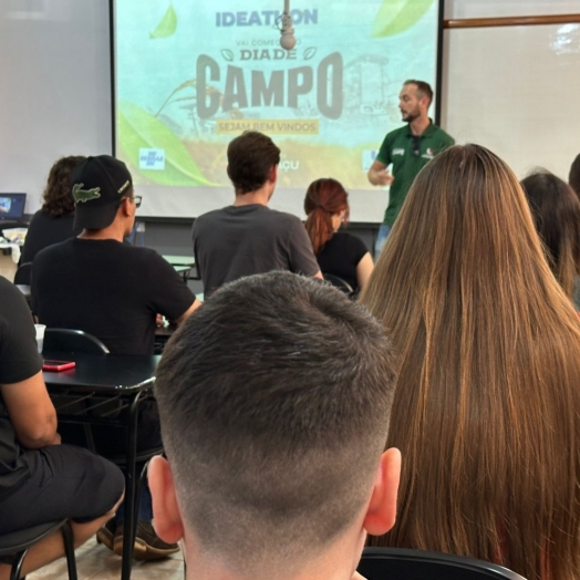 Dia de Campo: Estudantes da Uniguaçu participam de maratona de ideias