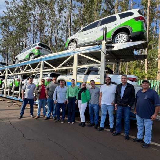 Dia especial: Santa Helena recebe 7 novos veículos para a Saúde e Infraestrutura