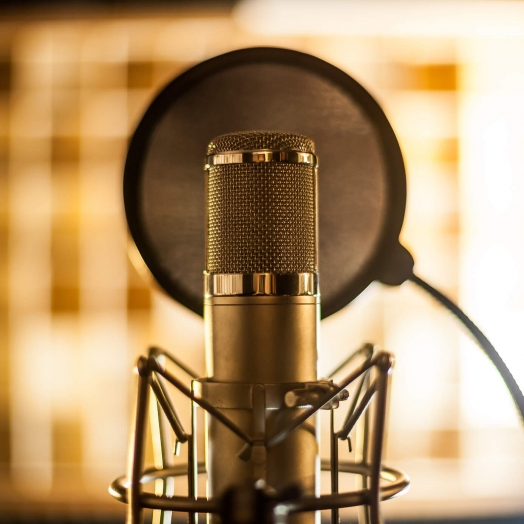 Dia Mundial da Voz: Fonoaudióloga Thais explica como manter sua saúde vocal