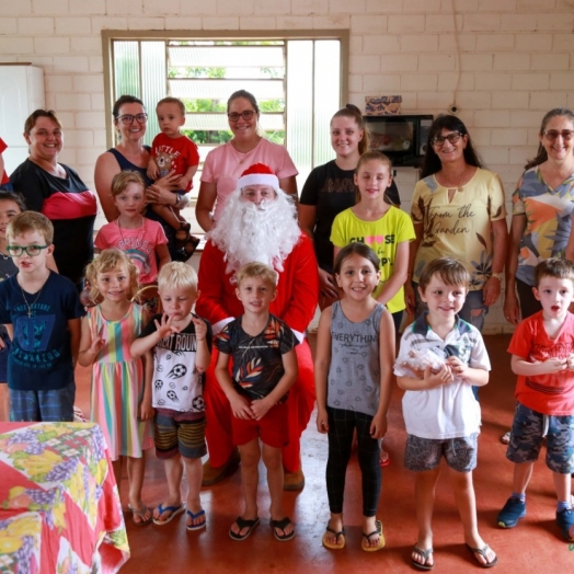 Distribuição de Brinquedos proporciona alegria para crianças em Linha Boa Esperança