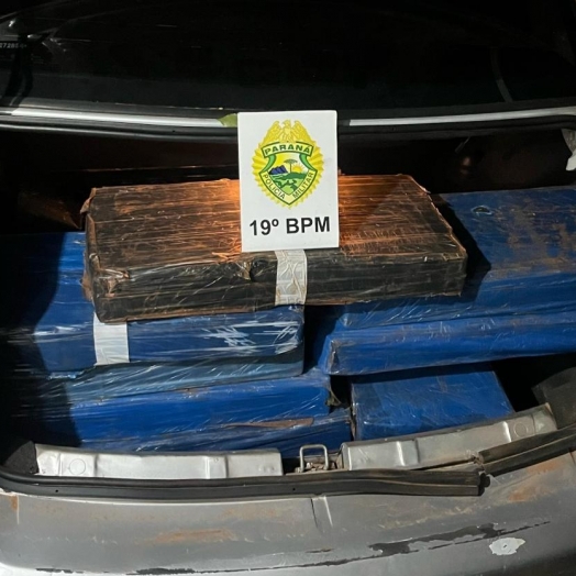 Dupla é presa transportando 100 kg de maconha em Diamante do Oeste
