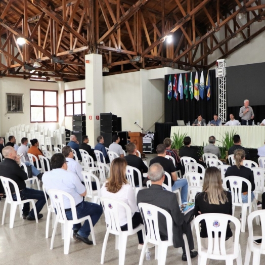 Em assembleia Lindeiros altera estatuto e regimento interno