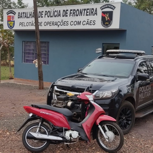 Em Entre Rios do Oeste, BPFron recupera motocicleta furtada