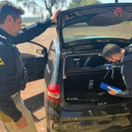 Em um só dia, PRF apreende 614 quilos de maconha, uma pistola, um carro roubado e 10 coletes em Santa Terezinha de Itaipu (PR)