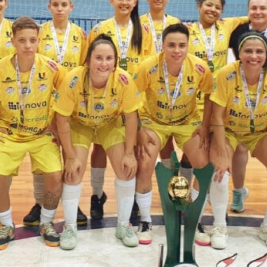 SMI: Equipe feminina de futsal conquista título da Copa LIFs de futsal