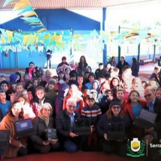 Escola Municipal Serranópolis do Iguaçu recebe Chromebooks e amplia acesso à tecnologia na educação