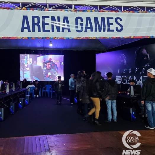 Espaço de games chama atenção do público na FESPOP