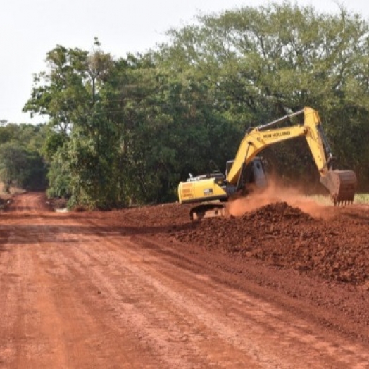 Estradas rurais de São Miguel recebem readequações para obras de pavimentação poliédrica