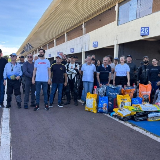 Evento de motociclistas arrecada mais de 300 quilos de alimento para o Banco de Ração de Cascavel