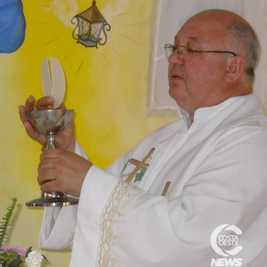 Ex-pároco de Santa Helena e Missal está internado em estado grave após ser diagnosticado com Covid-19