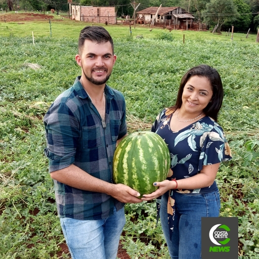 Expedição Costa Oeste: Casal deixa emprego na cidade para se tornar produtor de melancias