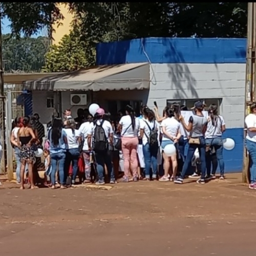 Familiares de presos protestam em Foz contra proibição de visitas nas penitenciárias