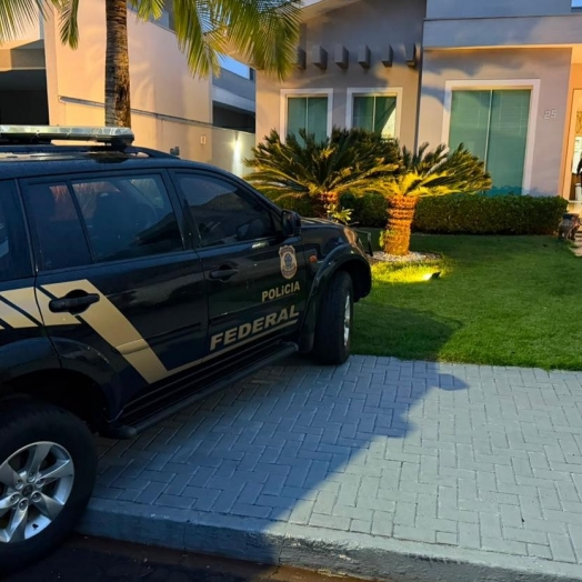 FICCO/PR realiza prisão de foragido internacional e apreensão de bens de luxo em Foz do Iguaçu